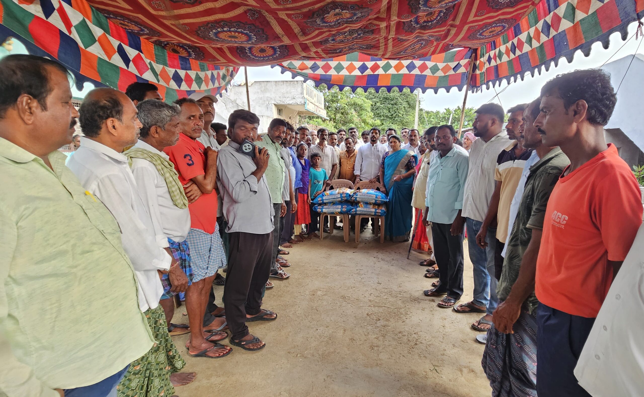 ఆపదలో ఉన్నవారికి అండగా నిలవడమే కాంగ్రెస్ పార్టీ ధ్యేయం!