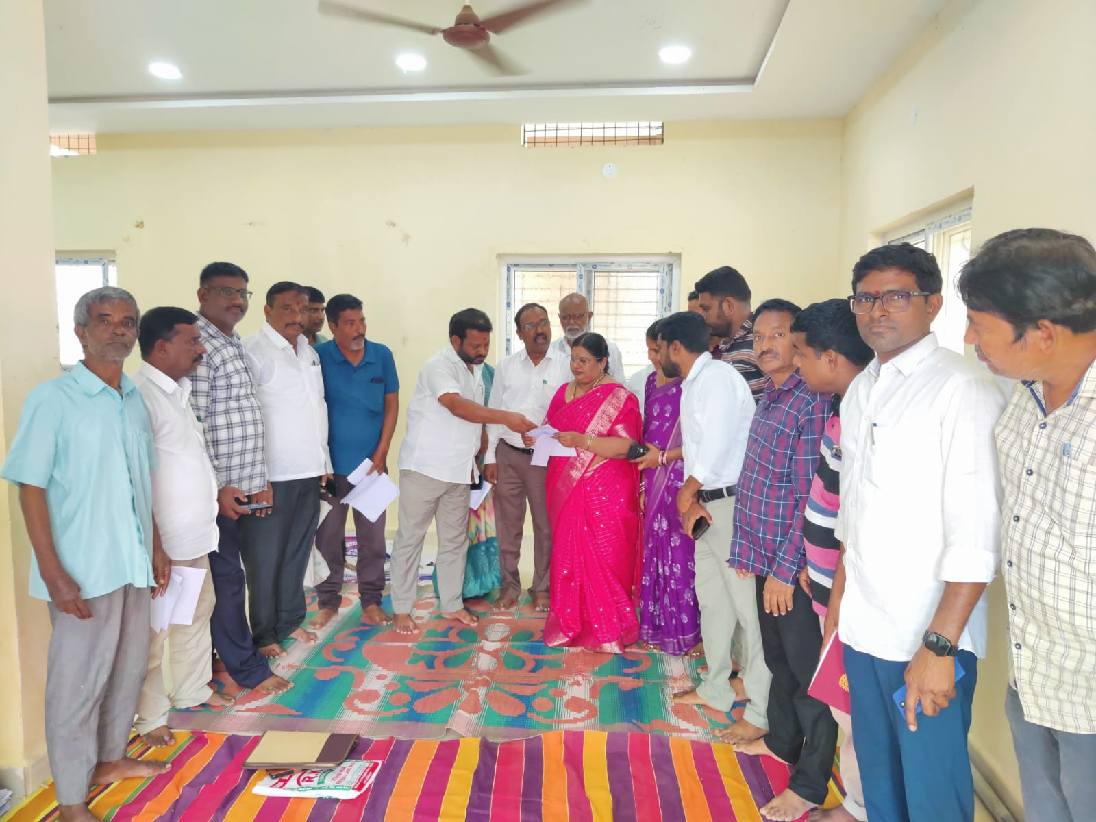 ఓటరు జాబితాలో వివరాలు సరిచూసుకోవాలి –ఆర్డివో రమాదేవి ఓటరు జాబితాలో వివరాలు సరిచూసుకోవాలి –ఆర్డివో రమాదేవి
