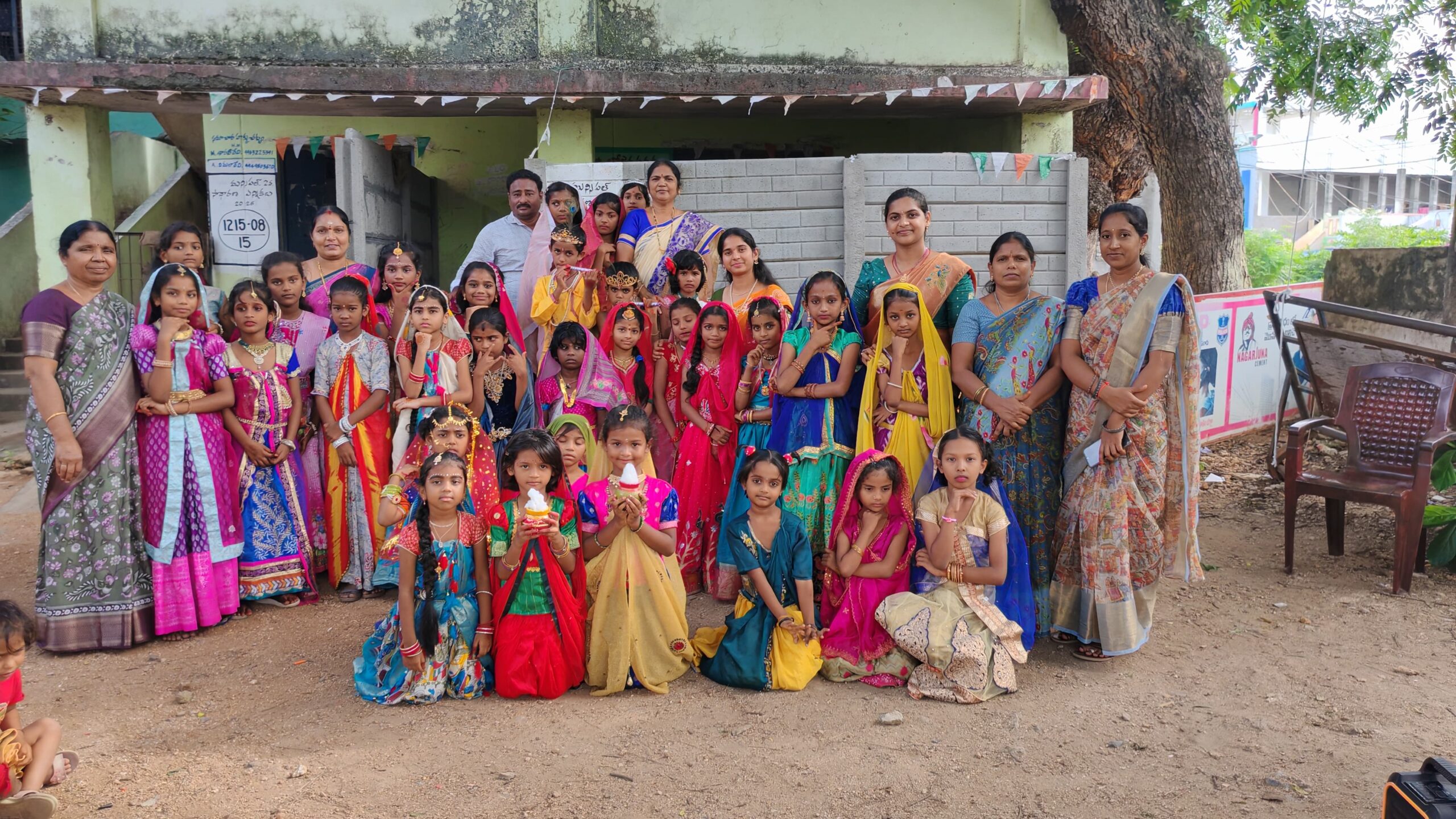 హరిపిరా లో ఘనంగా కృష్ణాష్టమి వేడుకలు హరిపిరా లో ఘనంగా కృష్ణాష్టమి వేడుకలు