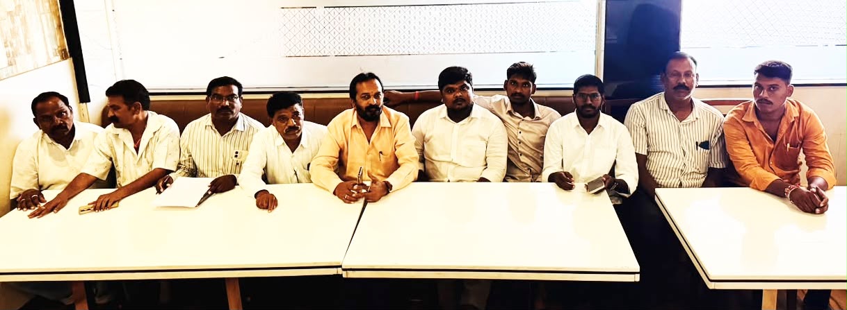 *లక్ష్మీదేవిపల్లి పై ప్రశ్నిస్తే బెదిరింపులు సరికాదు. సమాధానాలు వెతకండి!* *లక్ష్మీదేవిపల్లి పై ప్రశ్నిస్తే బెదిరింపులు సరికాదు. సమాధానాలు వెతకండి!*