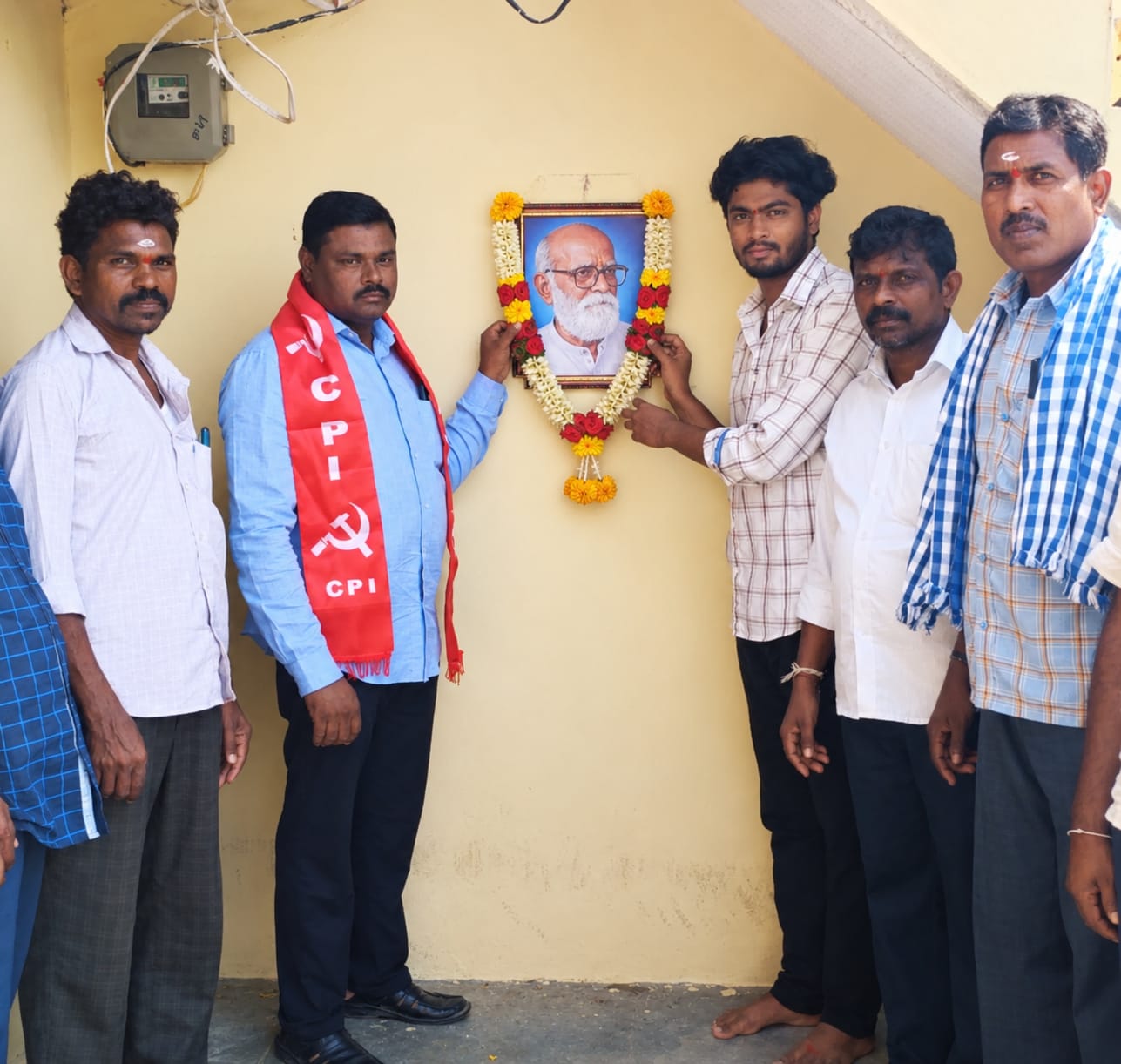 మరిపెడ లో ప్రజాకవి కాళోజీ నారాయణరావు జయంతి వేడుకలు ఘనంగా సీపీఐ జిల్లా సమితి సభ్యులు ఎం.డి. అబ్దుల్ రషీద్ మరిపెడ లో ప్రజాకవి కాళోజీ నారాయణరావు జయంతి వేడుకలు ఘనంగా సీపీఐ జిల్లా సమితి సభ్యులు ఎం.డి. అబ్దుల్ రషీద్