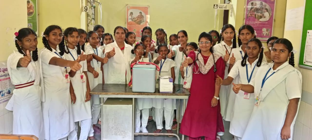 బాలికలు తప్పనిసరిగా హెచ్ పివీ టీకా వేసుకోవాలి