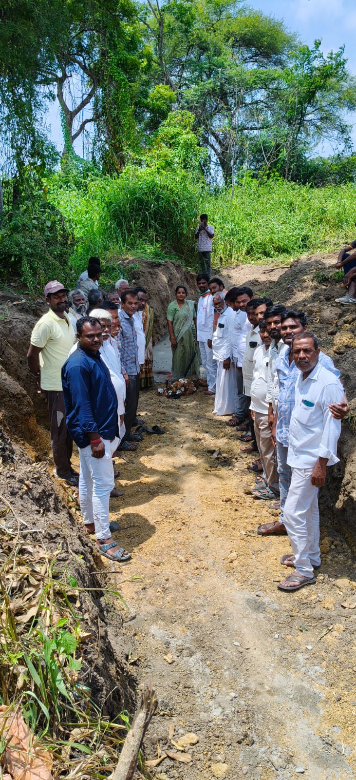 పాపన్నపేటలో డ్రైనేజీ పనులు ప్రారంభం పాపన్నపేటలో డ్రైనేజీ పనులు ప్రారంభం