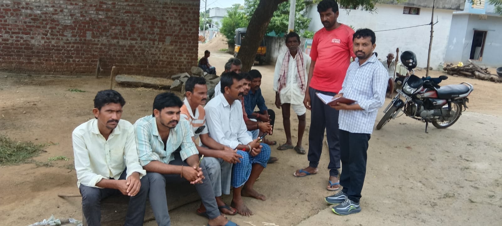 లక్ష్మా తండ జిపి లో కరెంట్ సమస్య పరిష్కారం చేయాలి లక్ష్మా తండ జిపి లో కరెంట్ సమస్య పరిష్కారం చేయాలి