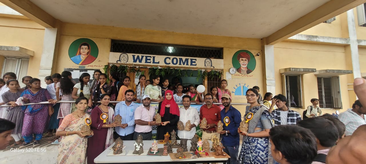 మట్టి విగ్రహాలను పూజిద్దాం.. పర్యావరణాన్ని కాపాడుదాం….!! మట్టి విగ్రహాలను పూజిద్దాం.. పర్యావరణాన్ని కాపాడుదాం….!!