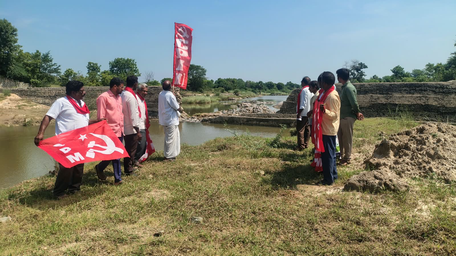 తానంచర్ల ఆనకట్ట నిర్మాణం చేసి వెంటనే రైతంగానికి సాగునీరు అందించాలి తానంచర్ల ఆనకట్ట నిర్మాణం చేసి వెంటనే రైతంగానికి సాగునీరు అందించాలి