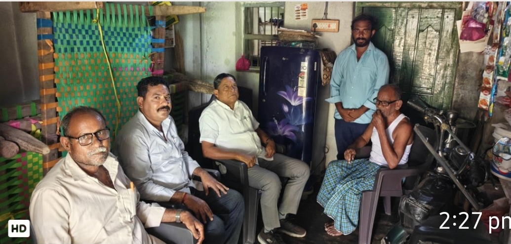 మాజీ కోఆప్షన్ సభ్యులు మొహమ్మద్ అబ్దుల్ మజీద్ కుటుంబానికి పరామర్శించిన మాజీ మంత్రి డీఎస్ రెడ్యానాయక్ మాజీ కోఆప్షన్ సభ్యులు మొహమ్మద్ అబ్దుల్ మజీద్ కుటుంబానికి పరామర్శించిన మాజీ మంత్రి డీఎస్ రెడ్యానాయక్