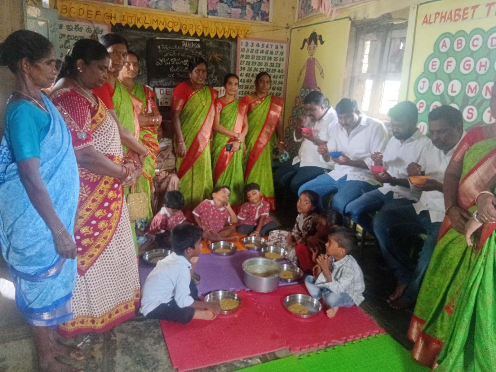 మరిపెడ మున్సిపాలిటీ 13వ వార్డులో అన్నప్రసన్న కార్యక్రమం