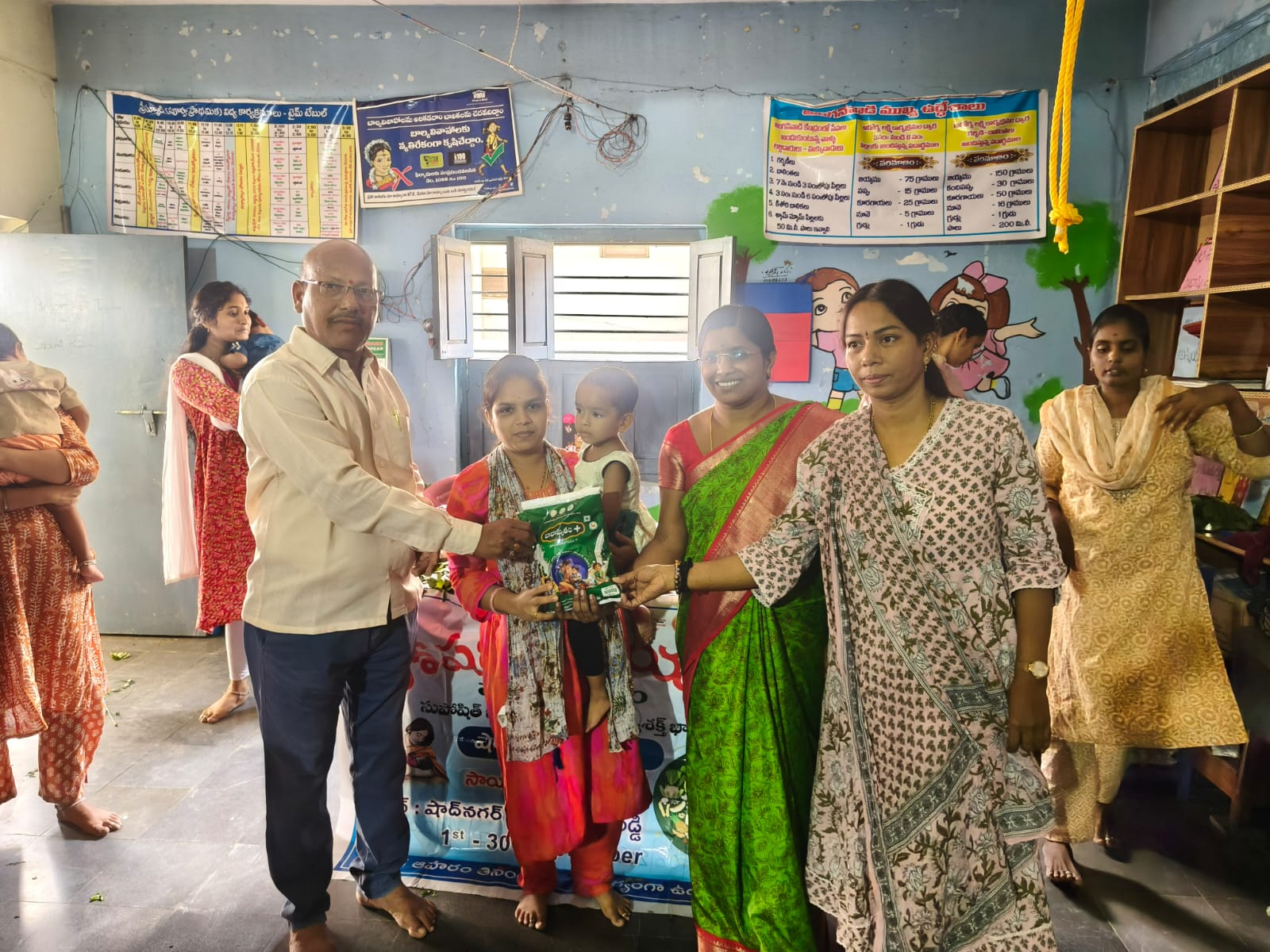 సాయిబాబా కాలనీ అంగన్వాడి స్కూల్ లో పోషణ్ అభియాన్ అవగాహన సదస్సు